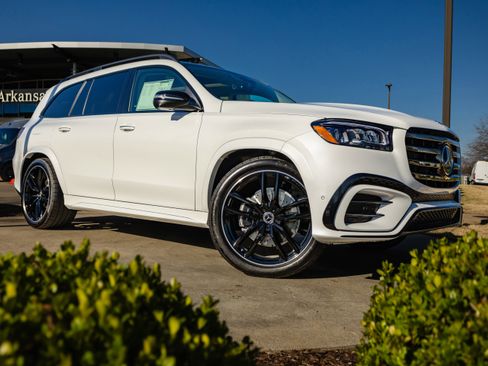 New 2026 Mercedes-Benz GLS 450 4MATIC image 2