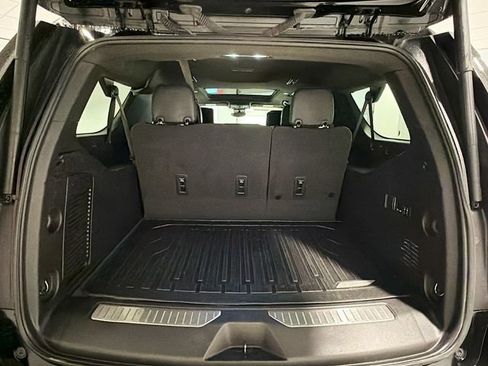 Used 2023 GMC Yukon XL Denali w/ Denali Reserve Package image 27