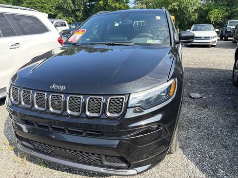 Used 2023 Jeep Compass High Altitude w/ Driver Assist Group I AWD/4WD image 2