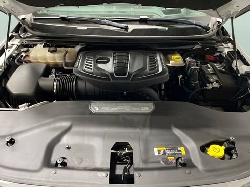 Used 2024 Jeep Grand Wagoneer L Series III AWD/4WD image 36