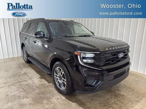 Certified 2025 Ford Expedition Active AWD/4WD image 1