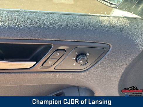 Used 2017 Volkswagen Jetta S image 21