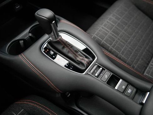 Certified 2024 Honda HR-V Sport image 5