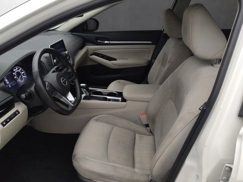 Used 2022 Nissan Altima 2.5 SV w/ SV Premium Package FWD image 17