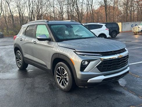 Used 2024 Chevrolet TrailBlazer LT image 28