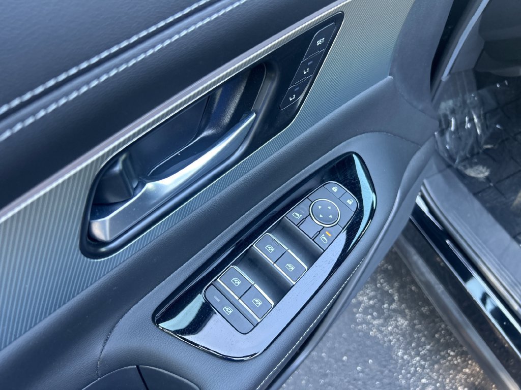 Used 2025 Nissan Murano SL AWD/4WD image 14