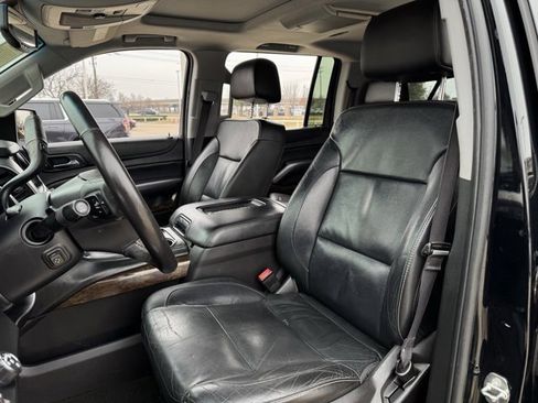 Used 2016 Chevrolet Suburban LT w/ Luxury Package image 28