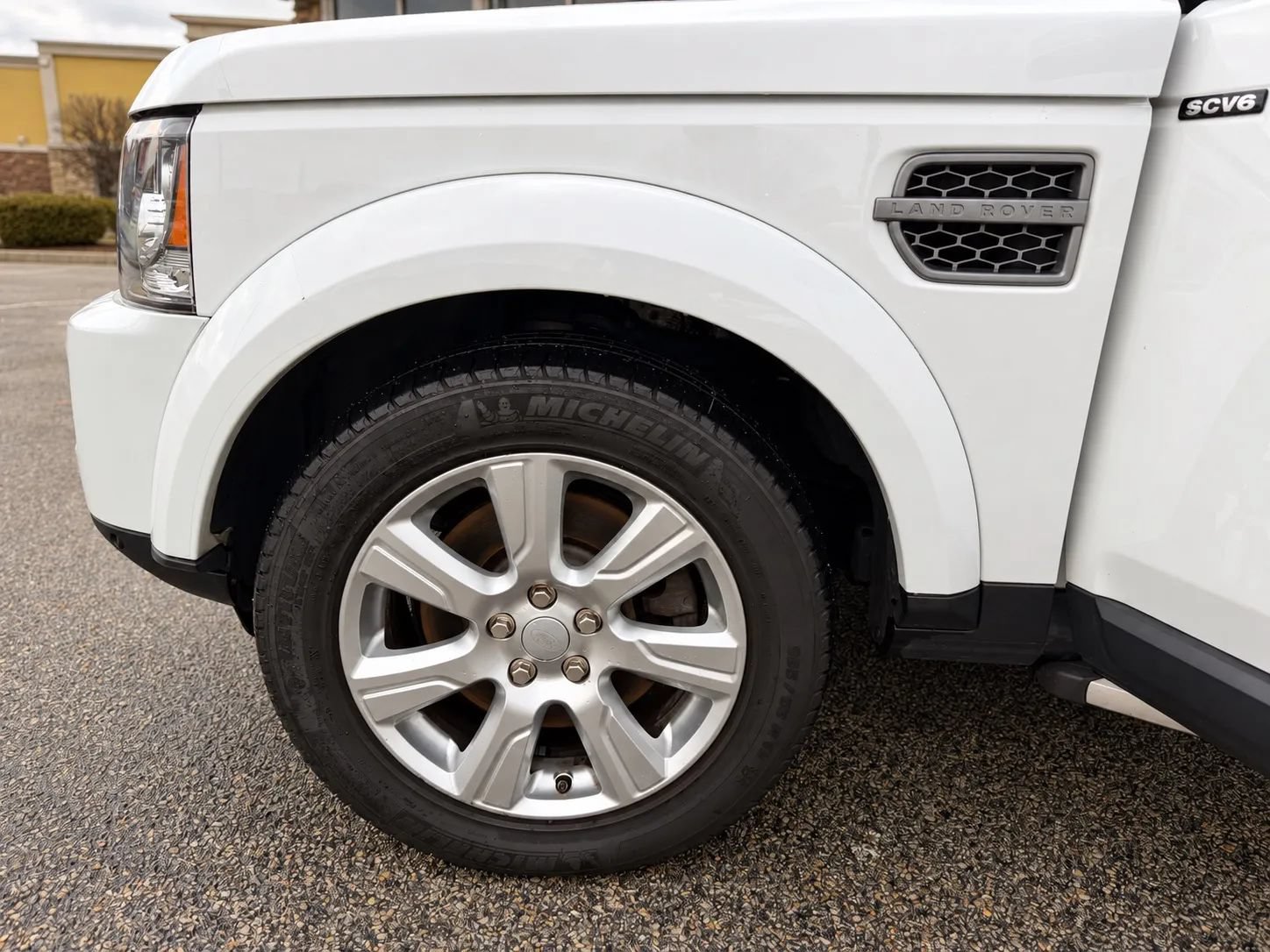 Used 2016 Land Rover LR4 HSE Silver Edition AWD/4WD image 27