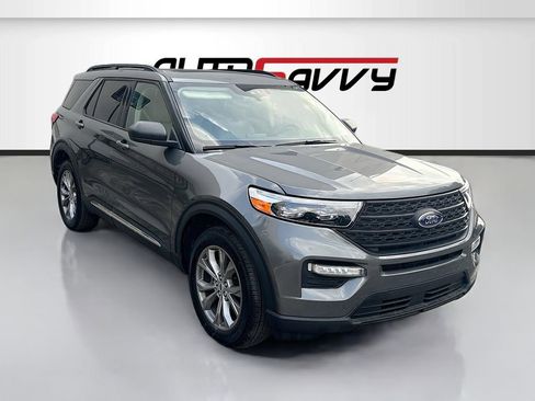 Used 2023 Ford Explorer XLT w/ Equipment Group 202A AWD/4WD image 1