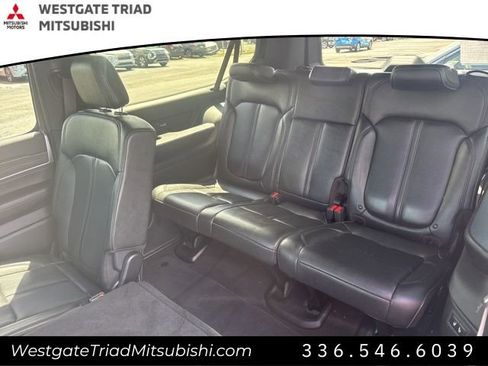 Used 2023 Jeep Wagoneer L Series II AWD/4WD image 25