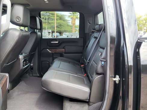 Used 2021 GMC Sierra 2500 Denali w/ Denali Black Diamond Edition AWD/4WD image 23