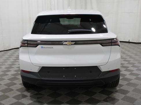 New 2026 Chevrolet Equinox EV LT image 31
