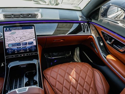 Certified 2022 Mercedes-Benz S 580 4MATIC Sedan w/ Rear Seat Package image 15