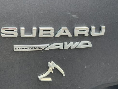 Used 2023 Subaru Forester Limited AWD/4WD image 9