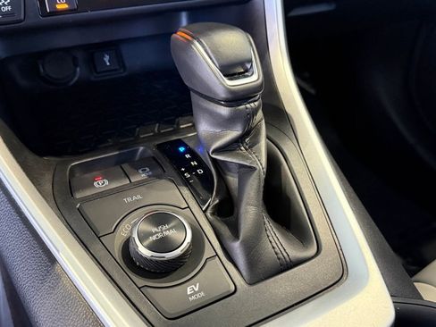 Certified 2021 Toyota RAV4 XLE Premium image 29