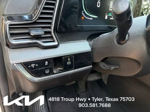 Used 2023 Kia Sportage LX AWD/4WD image 14