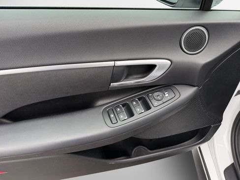 Used 2022 Hyundai Sonata SE image 14