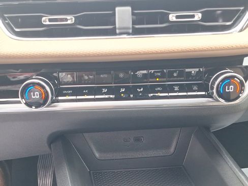 New 2026 Chevrolet Equinox ACTIV w/ Convenience Package III image 23