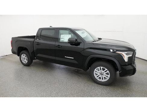 New 2026 Toyota Tundra SR5 AWD/4WD image 12