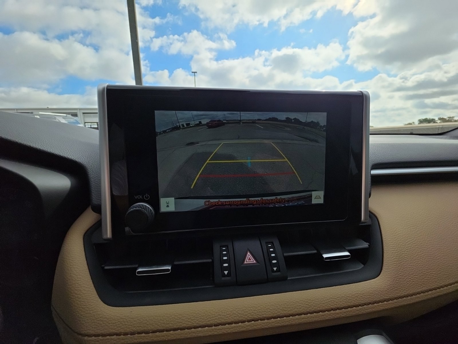 Used 2025 Toyota RAV4 XLE Premium FWD image 10