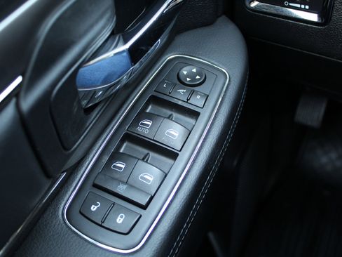 Used 2015 RAM 1500 Sport w/ Ceramic Blue Sport Package image 30