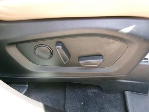 Used 2022 Ford Explorer Limited AWD/4WD image 30