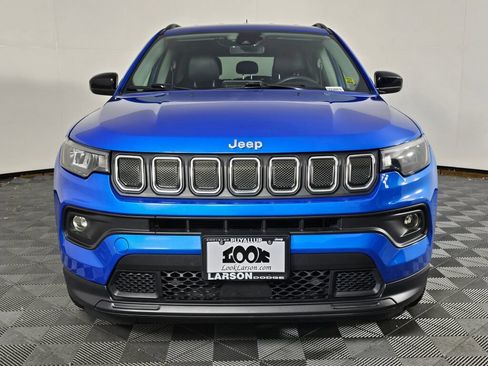 Used 2022 Jeep Compass Latitude FWD image 8