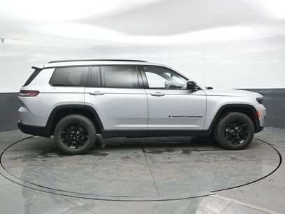 Used 2024 Jeep Grand Cherokee L Laredo
