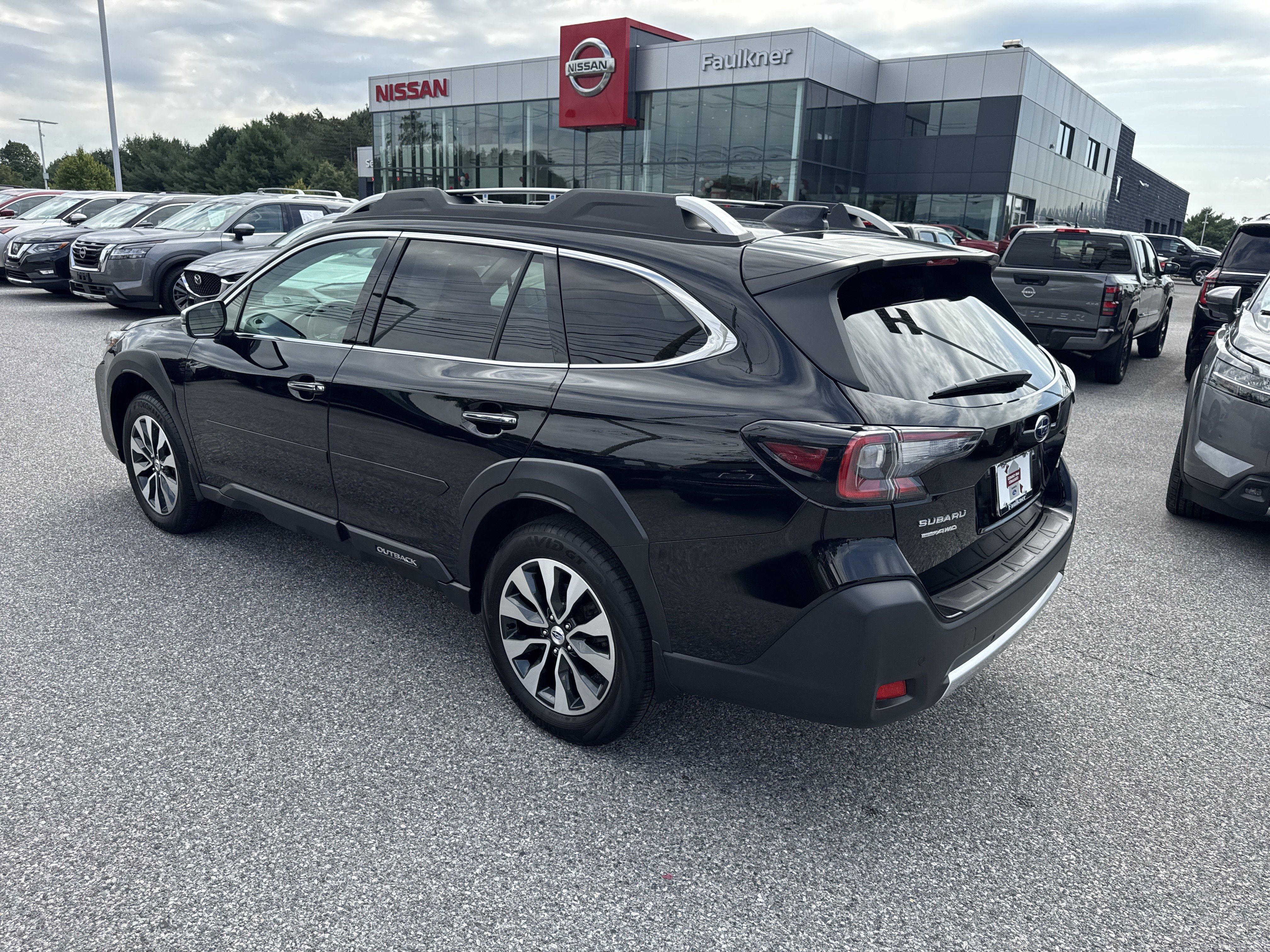 Used 2025 Subaru Outback Touring AWD/4WD image 30