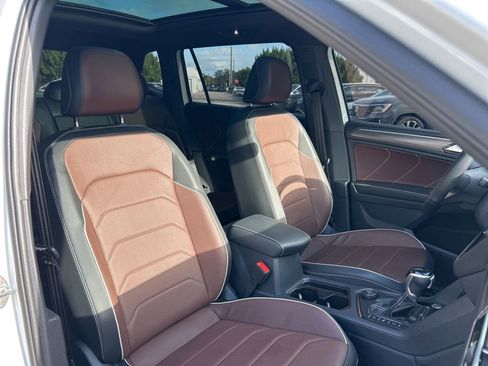 Used 2024 Volkswagen Tiguan SEL R-Line image 47