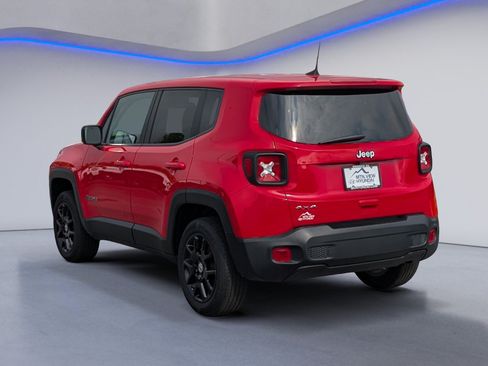 Used 2023 Jeep Renegade Latitude AWD/4WD image 7