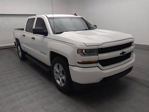 Used 2018 Chevrolet Silverado 1500 Custom w/ Custom Value Package image 13