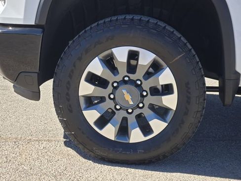New 2026 Chevrolet Silverado 2500 Custom w/ Custom Convenience Package image 10