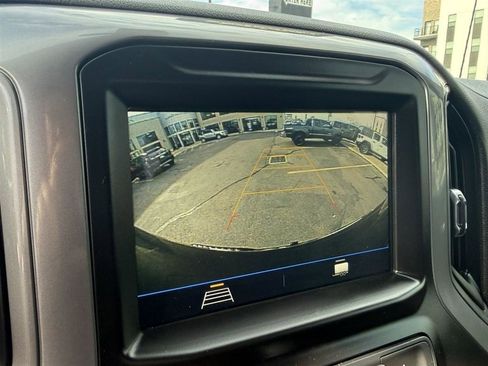 Used 2019 Chevrolet Silverado 1500 Custom Trail Boss AWD/4WD image 33