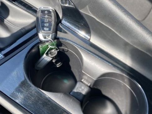 Certified 2023 Hyundai Elantra Blue image 30