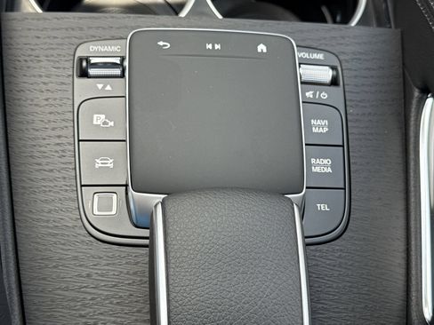 Used 2025 Mercedes-Benz GLE 450e 4MATIC image 31