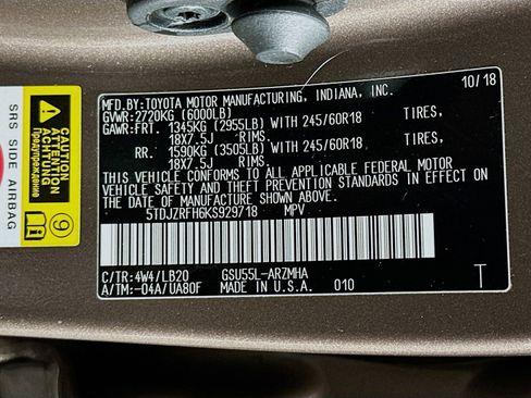 Used 2019 Toyota Highlander XLE AWD/4WD image 32