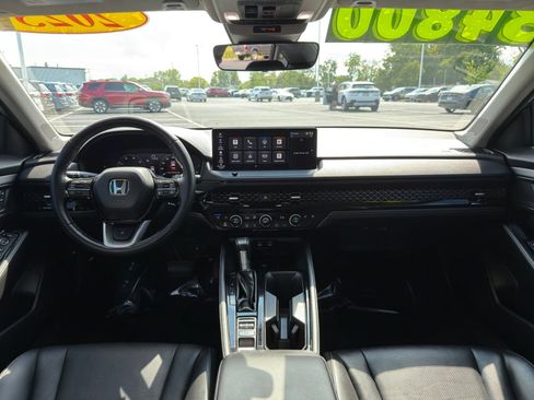 Used 2025 Honda Accord Touring image 29