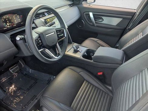Used 2024 Land Rover Discovery Sport Dynamic SE image 10