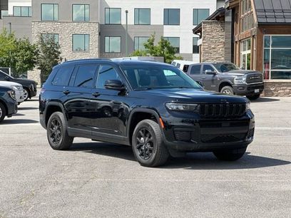 Used 2024 Jeep Grand Cherokee L Laredo