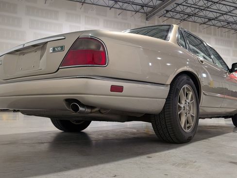 Used 1996 Jaguar XJ6 RWD image 15