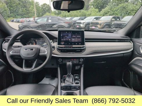 Used 2024 Jeep Compass Latitude AWD/4WD image 13