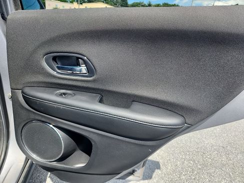 Used 2019 Honda HR-V EX image 32