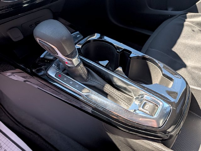 Used 2025 Chevrolet Trax LT FWD image 24