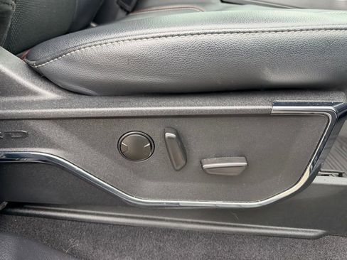 Used 2023 Ford F150 Lariat w/ Trailer Tow Package image 35