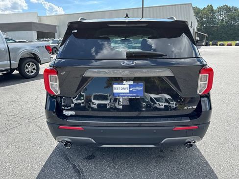Used 2023 Ford Explorer XLT w/ Equipment Group 202A AWD/4WD image 6