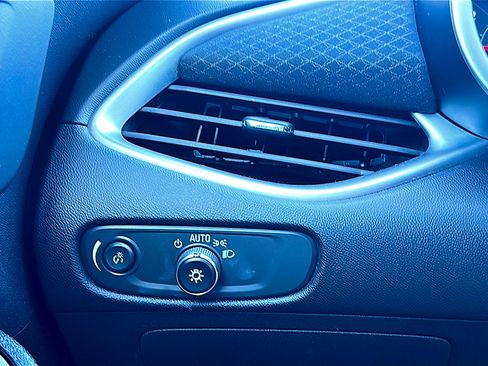 Used 2024 Chevrolet Malibu LT image 35