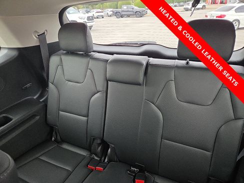 Used 2024 Kia Telluride EX image 10