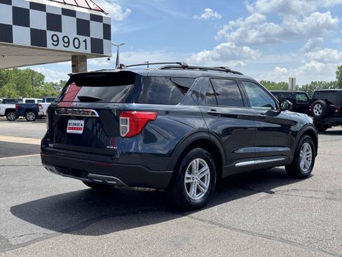 Used 2024 Ford Explorer XLT w/ Equipment Group 202A AWD/4WD image 7