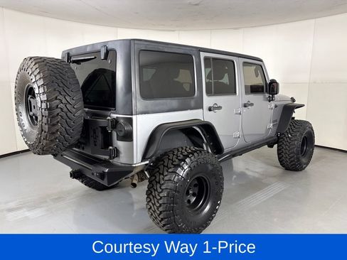 Used 2017 Jeep Wrangler Unlimited Sport w/ Quick Order Package 24S AWD/4WD image 11